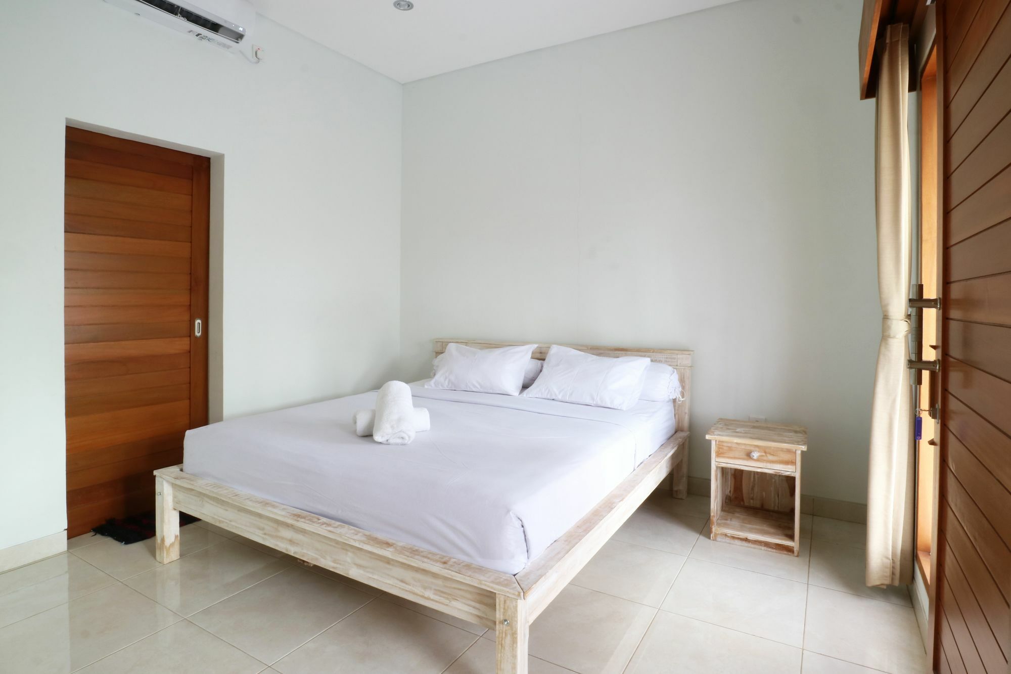 Aghasvina Guest House Canggu ภายนอก รูปภาพ